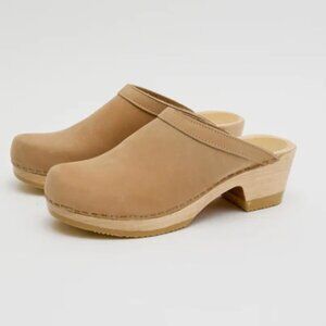 No. 6 Tan Leather Mules